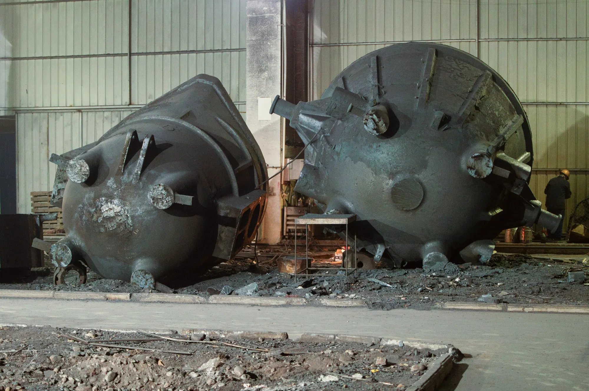 Industrial steel cutting during slag pot production